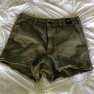 NWT Abercrombie Short